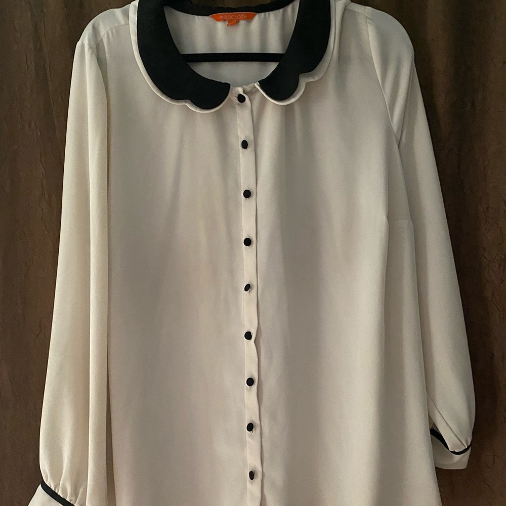 Peter Pan collar tuxedo shirt